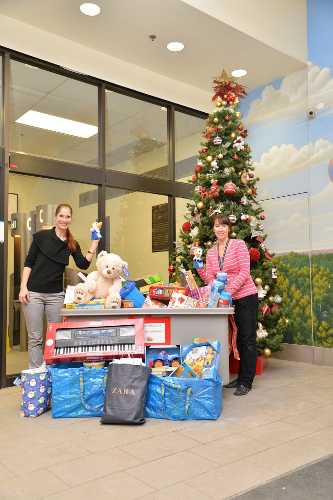 Holiday Toys - handover